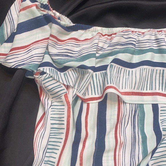 EUC Lane Bryant Stripped-off shoulder blouse! Size 22/24🔥 - Picture 3 of 9